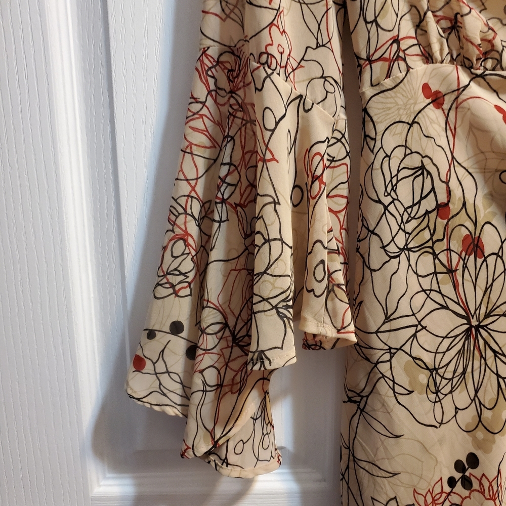blouse - Picture 3 of 4